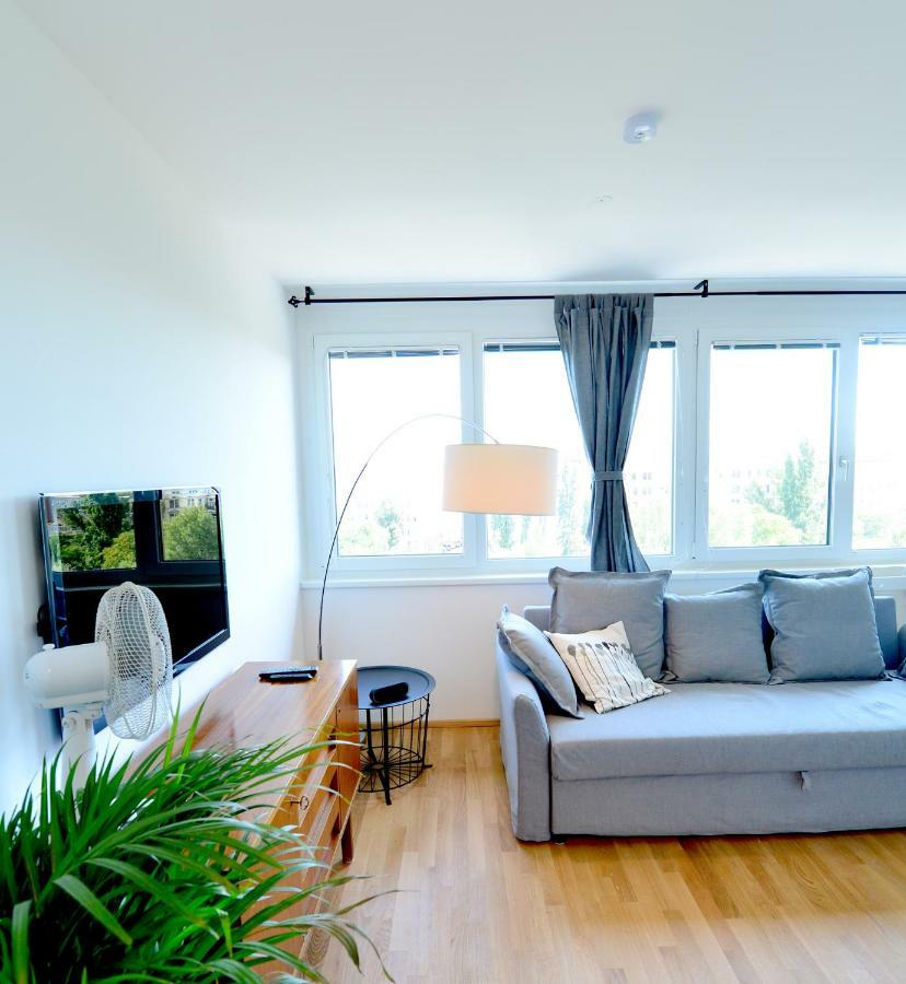 Erdberger Laende Appartement Wenen Buitenkant foto