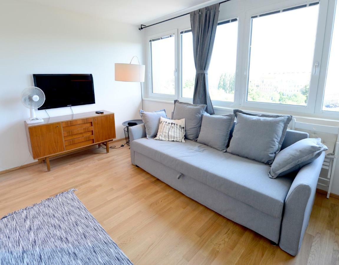 Erdberger Laende Appartement Wenen Buitenkant foto