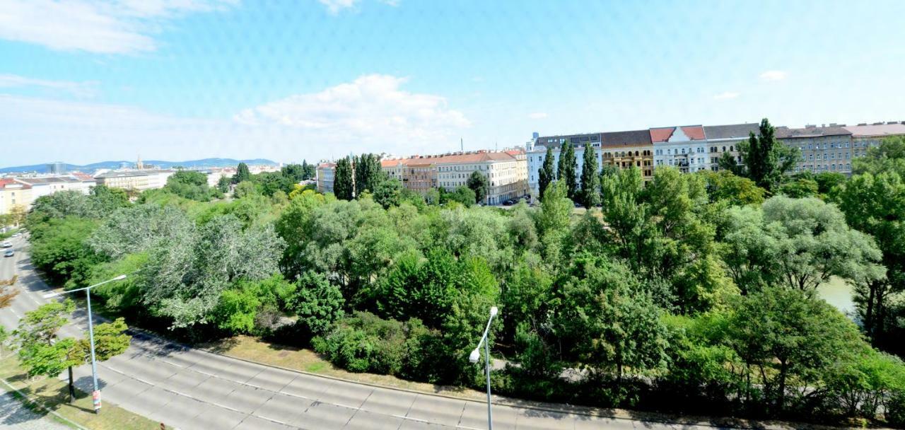Erdberger Laende Appartement Wenen Buitenkant foto