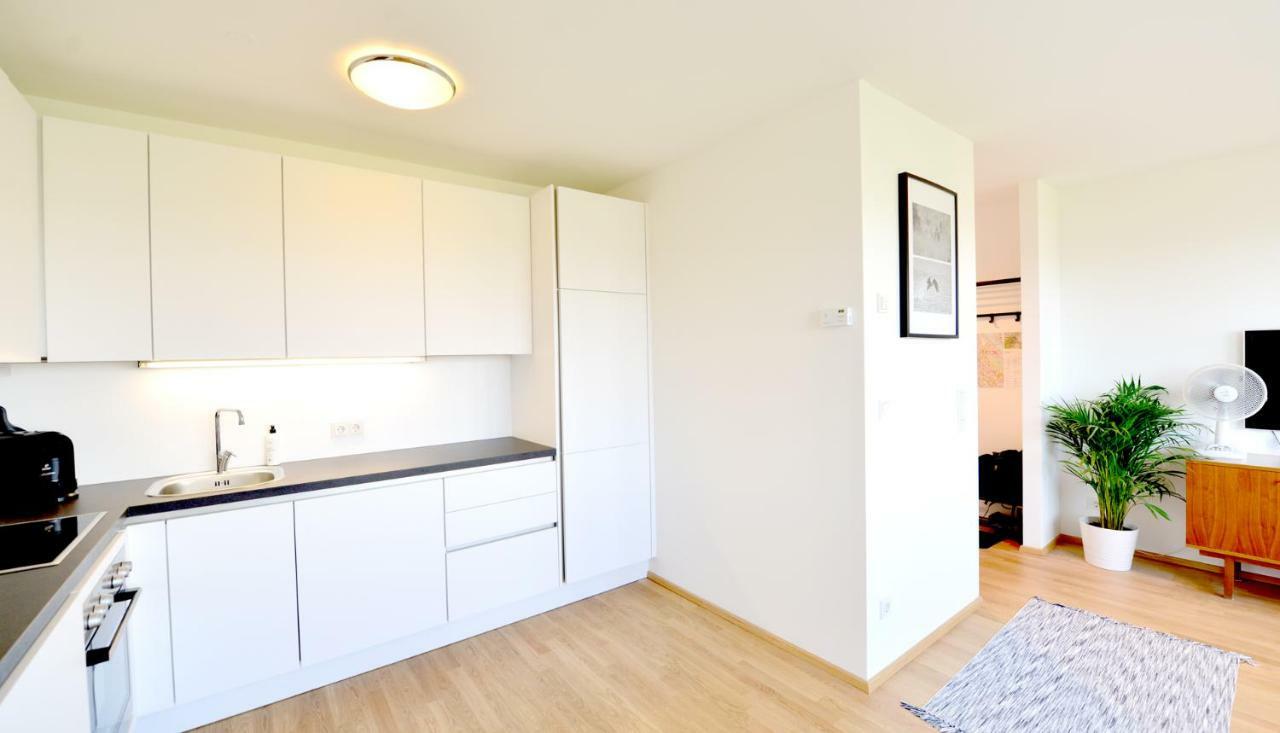 Erdberger Laende Appartement Wenen Buitenkant foto